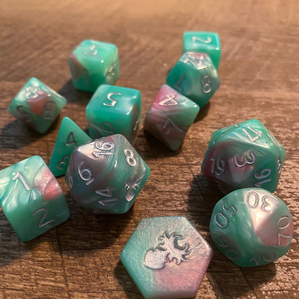 Kraken 12pc Pink and Teal dice set
